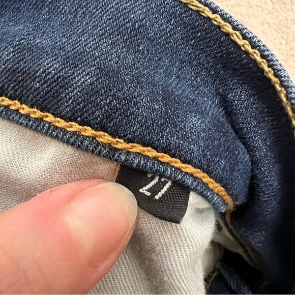 Imogene and Willie jeans womens 27 Straight Leg Whiskered Dark Blue Zip - Picture 6 of 9